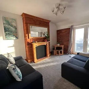 Coastline Retreats - Stunning Sea View Apartment, Netflix Apartment Bournemouth